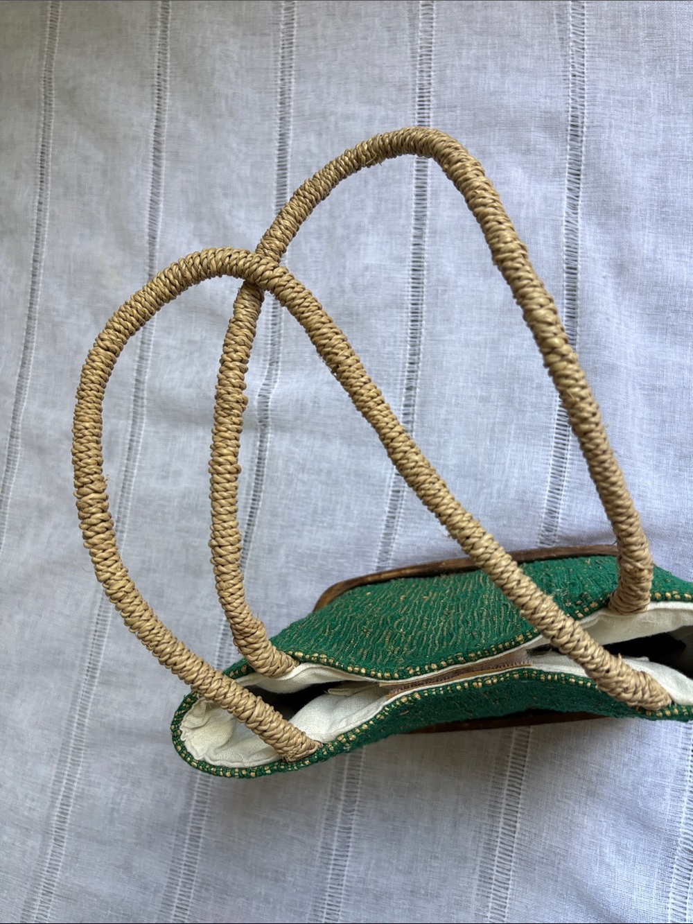 Patchouli Green Woven Handbag with Decorative Wooden Trim and Rope Handles. - Picture 13 of 14